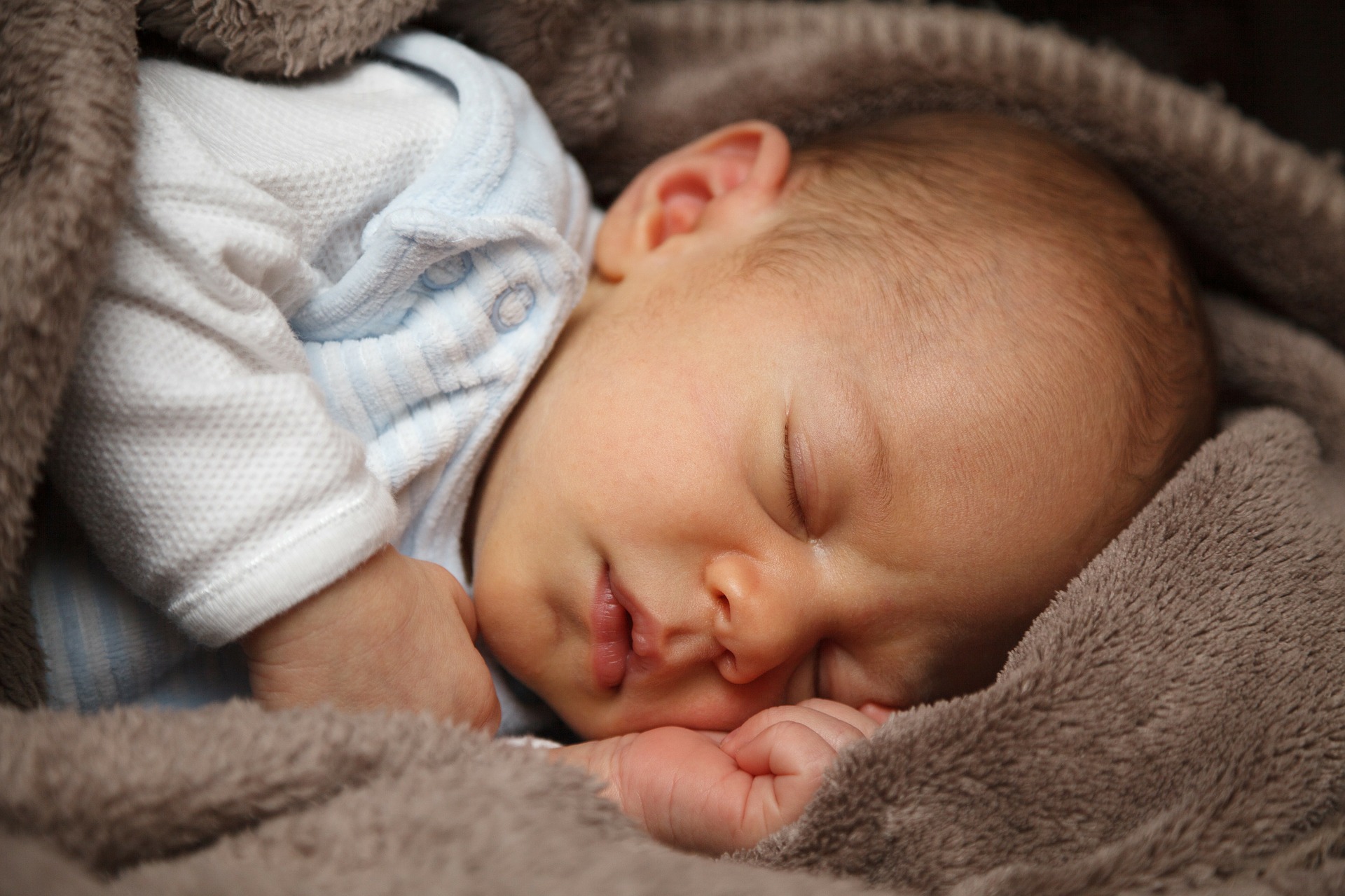 Establishing a Healthy Sleep Routine in your Baby